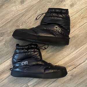 Outdoor Research Black Quilted Booties Tundra Aerogel Size XL